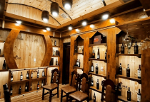 THIẾT KẾ VÀ THI CÔNG HẦM RƯỢU NHÀ HÀNG ĐỨC PHÁT HOÀNG GIA.